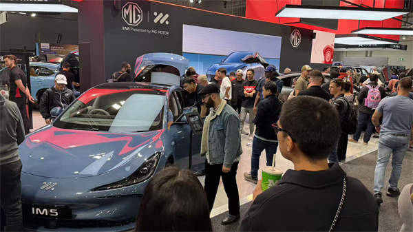 智己汽車正式登陸澳大利亞，雙車閃耀墨爾本車展